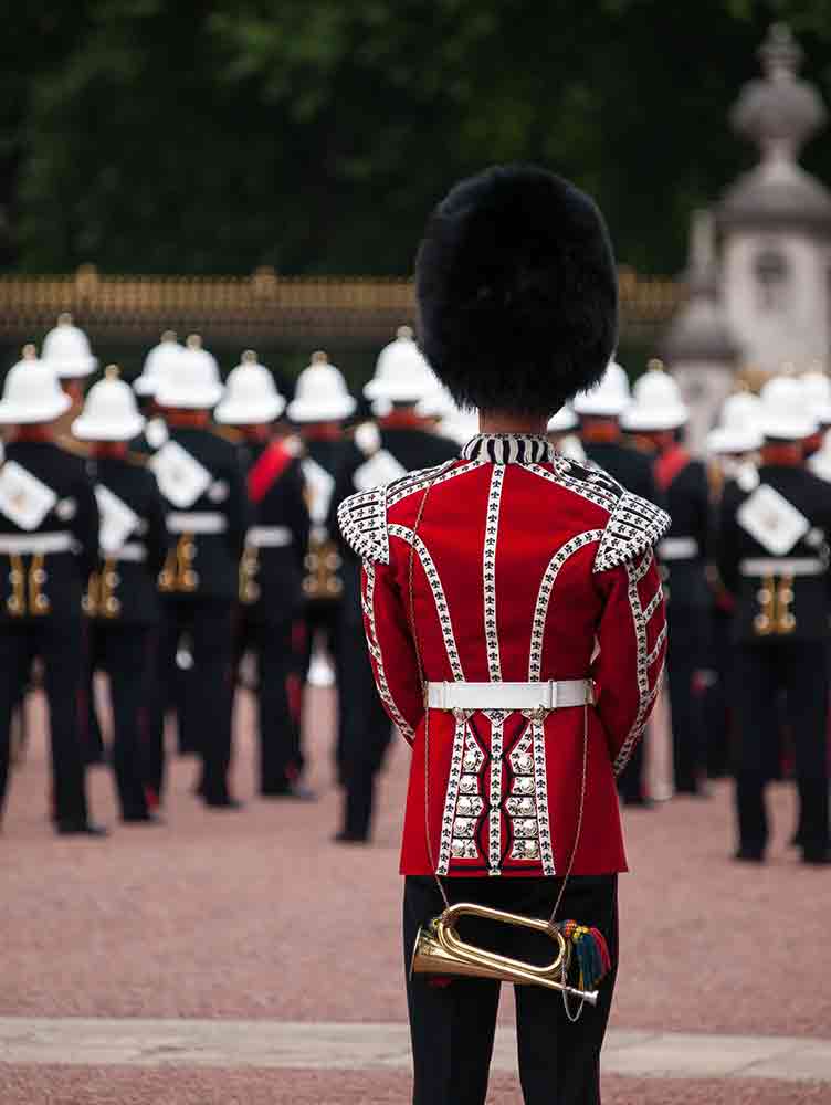 Relève de la garde au Palais de Buckingham